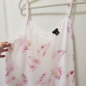 Torrid tank feather print size 1